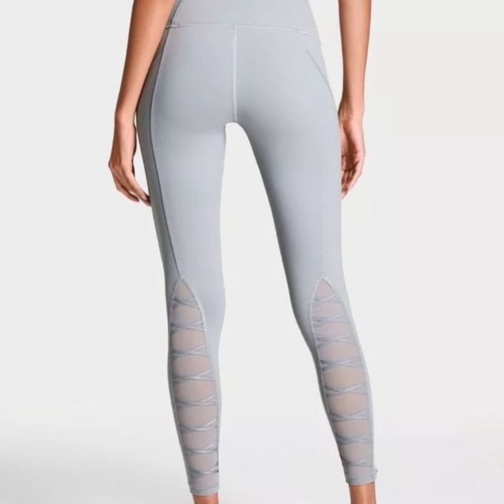 Victoria’s Secret Sport-Knockout Legging, Size S
